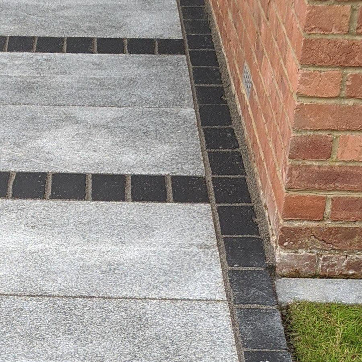 Kadapha Black Limestone Setts & Cobbles 100x100x50 £47.79/m2 - Paving Slabs UK